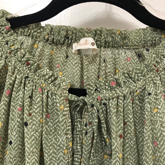 Long Sleeve Floral Blouse - Picture 3 of 6